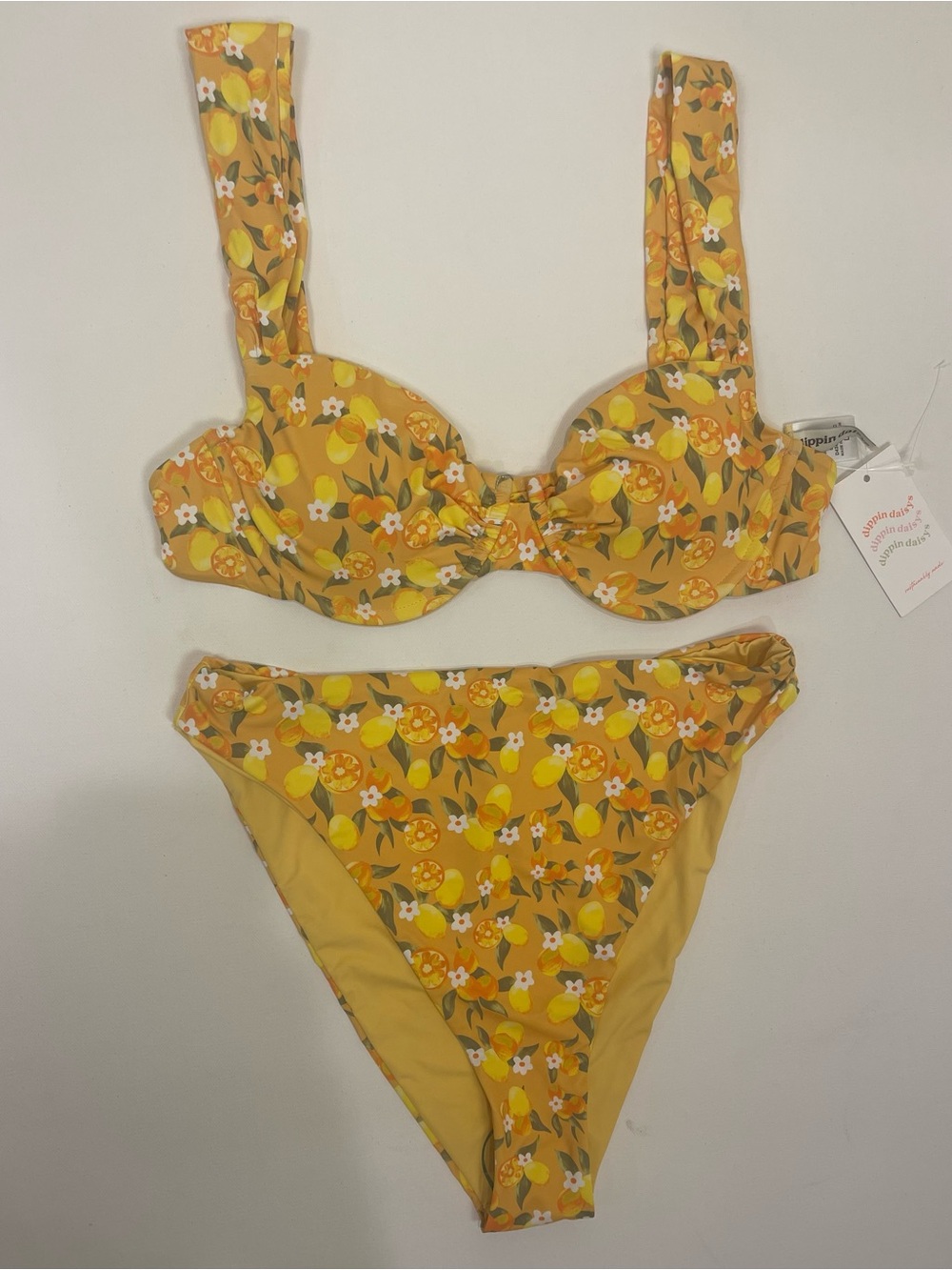 Dippin’ Daisys Lemon Print Bikini Set L Positano Citrus Euro Summer Resort NWT